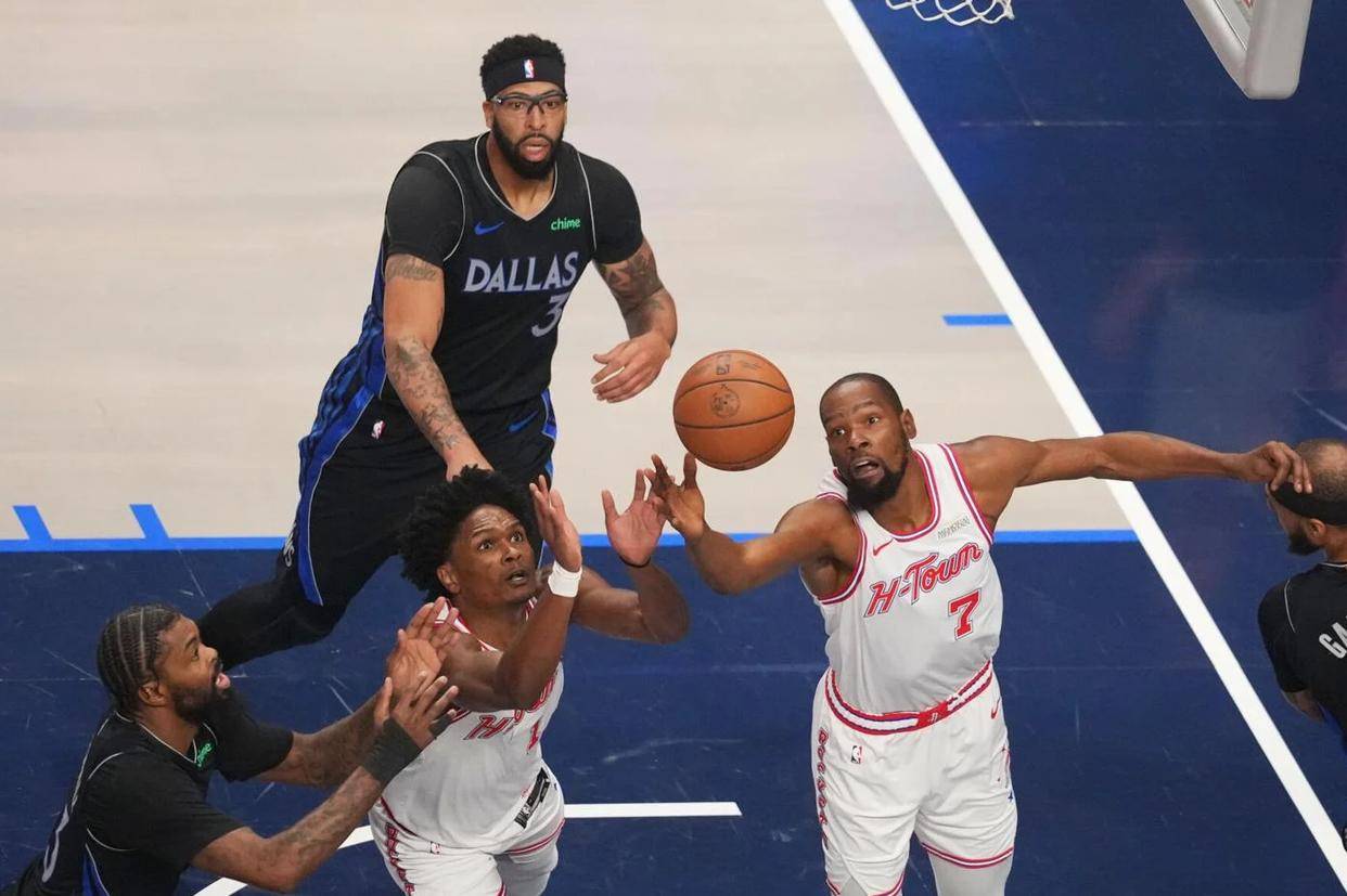 开云体育登录入口包含重磅！浓眉哥连续二十场比赛得分超过刷新纪录今晚新疆广汇调整名单以备NBA季后赛，库里在澳大利亚队比赛中大比分领先的词条